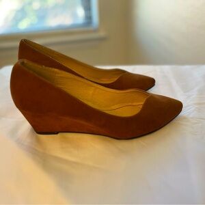 CL by Chinese Laundry Wedge Pump Tan Color in Suede
